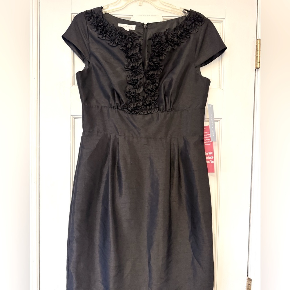London Times Black Midi Dress with Elegant Design